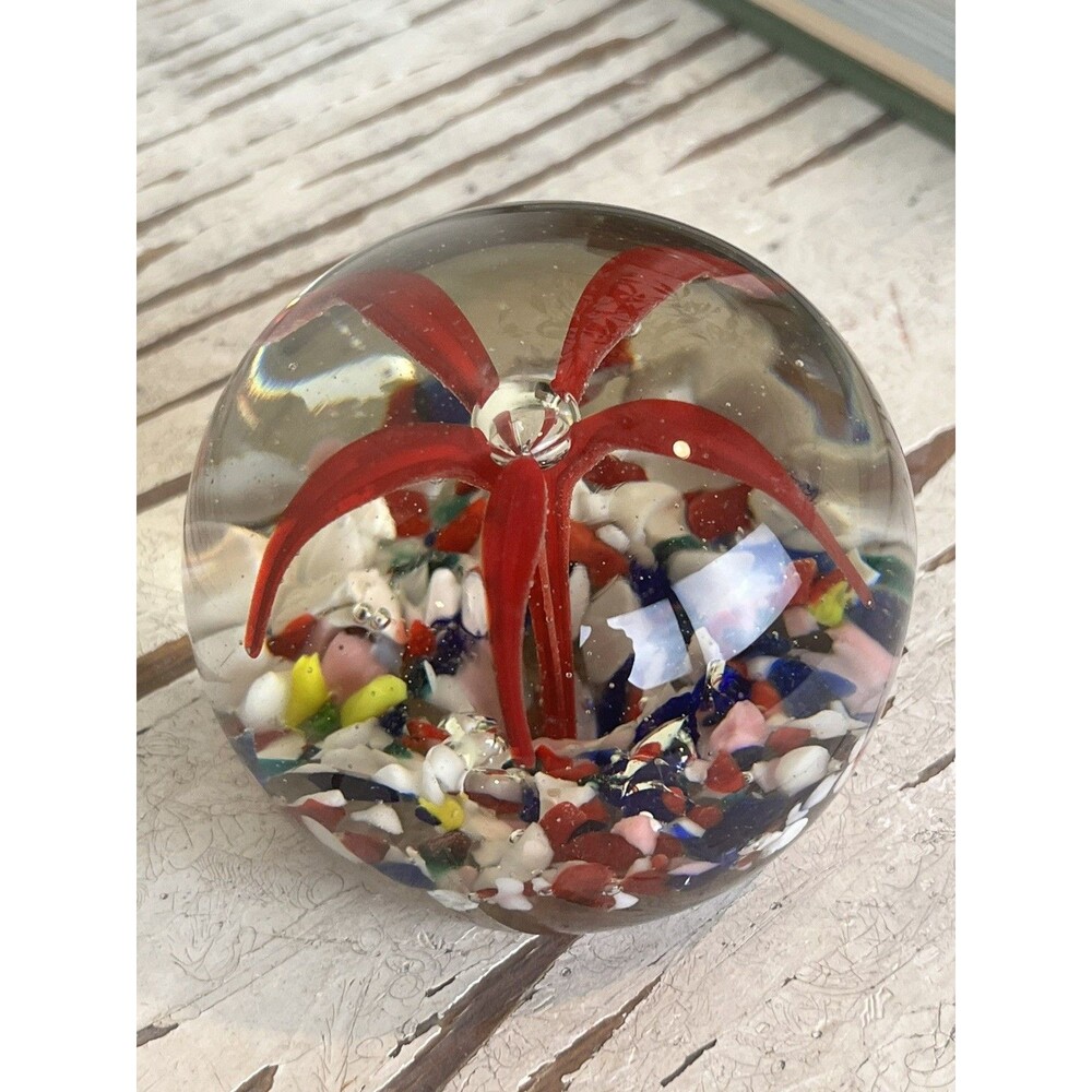 Vintage Art Glass Red Flower Yellow Blues Whites Round Orb Paperweight / Retro - Picture 8 of 11